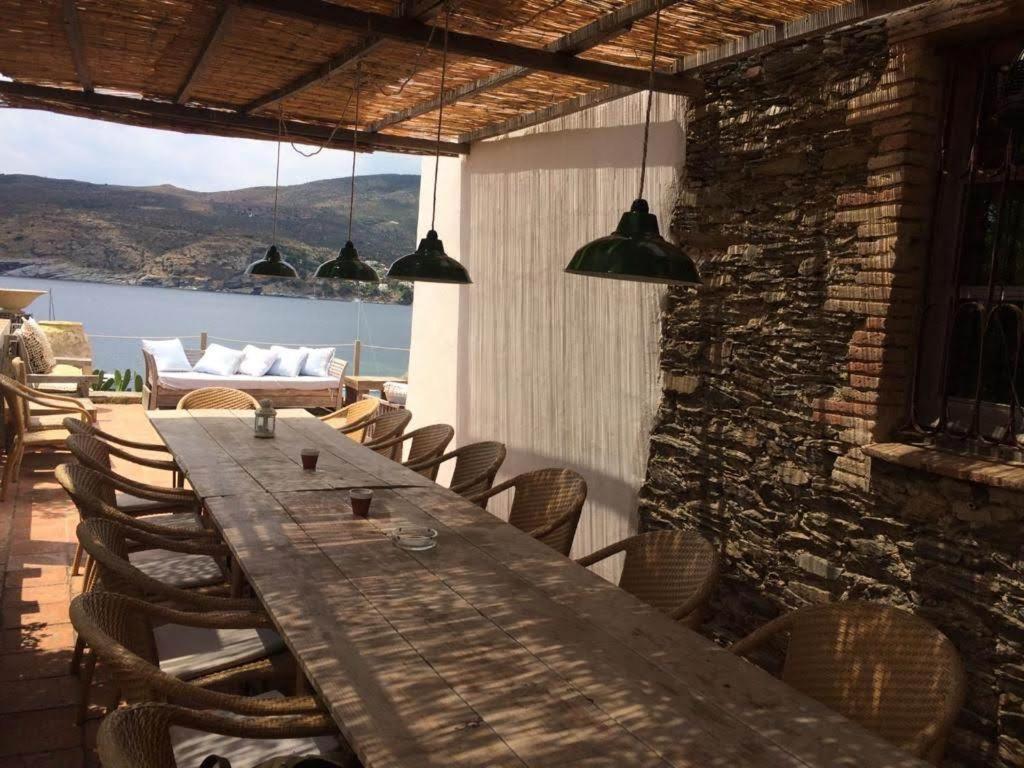 Isla Privada En Cadaques De Ensueno Con 11 Habitaciones Dobles Con Bano Privado Y Piscina Экстерьер фото