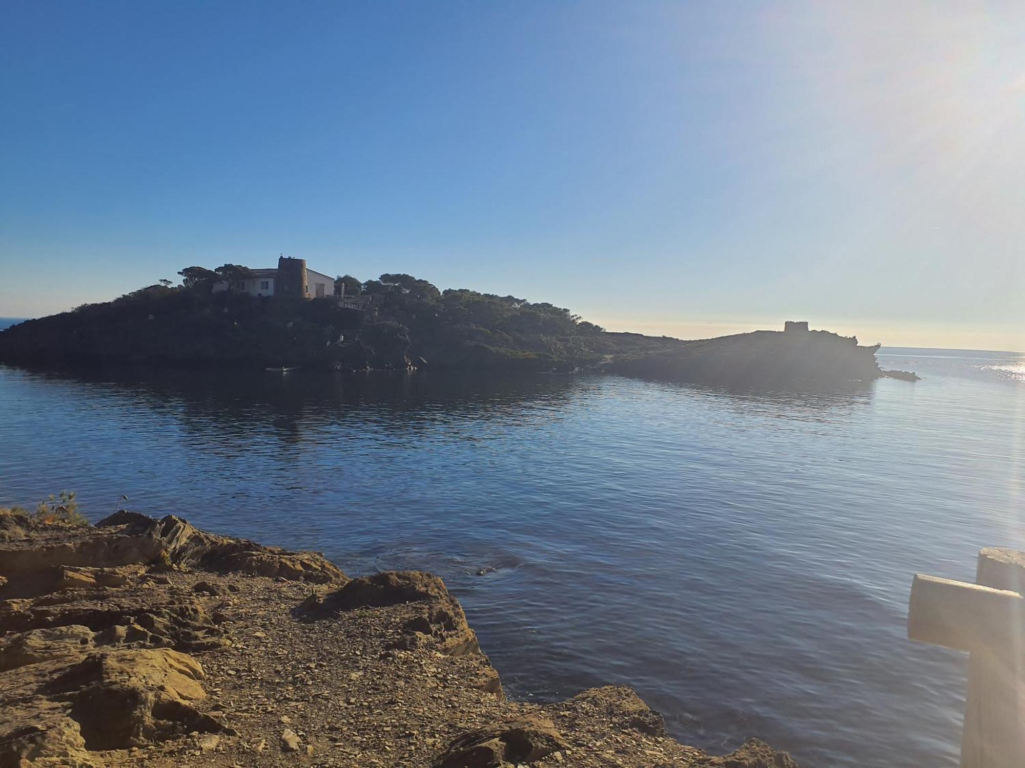 Isla Privada En Cadaques De Ensueno Con 11 Habitaciones Dobles Con Bano Privado Y Piscina Экстерьер фото