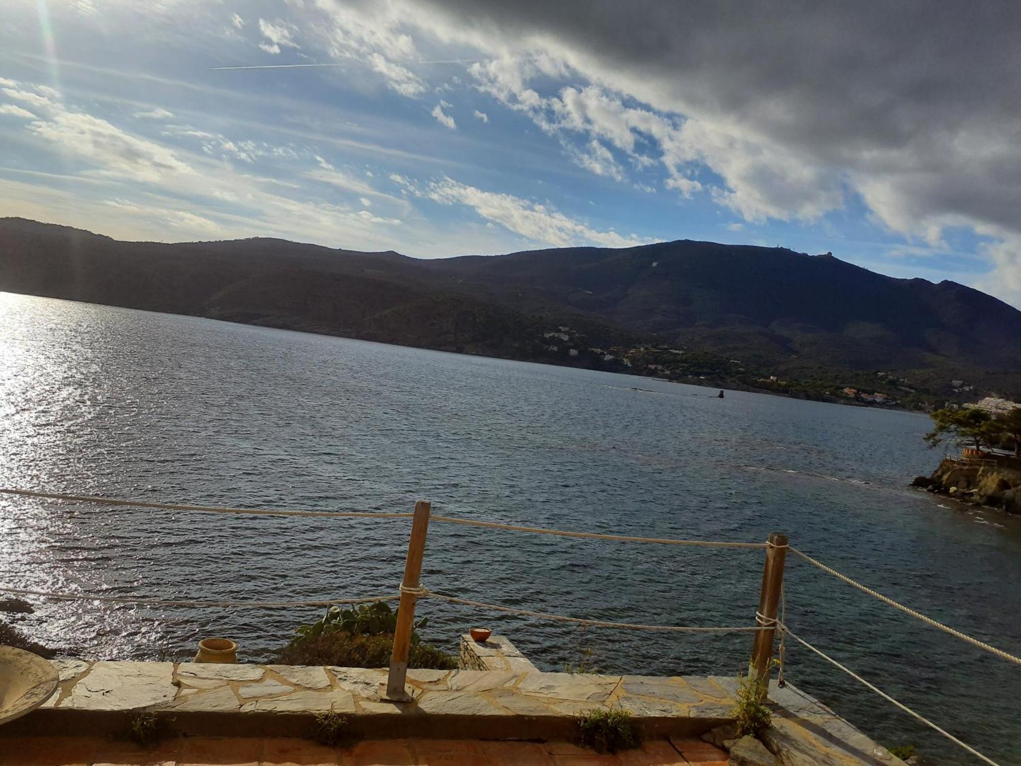 Isla Privada En Cadaques De Ensueno Con 11 Habitaciones Dobles Con Bano Privado Y Piscina Экстерьер фото