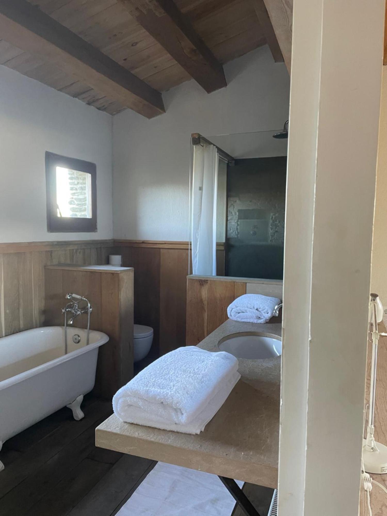 Isla Privada En Cadaques De Ensueno Con 11 Habitaciones Dobles Con Bano Privado Y Piscina Экстерьер фото