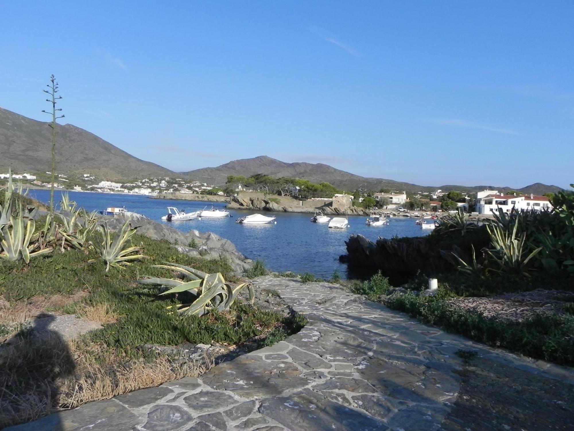 Isla Privada En Cadaques De Ensueno Con 11 Habitaciones Dobles Con Bano Privado Y Piscina Экстерьер фото