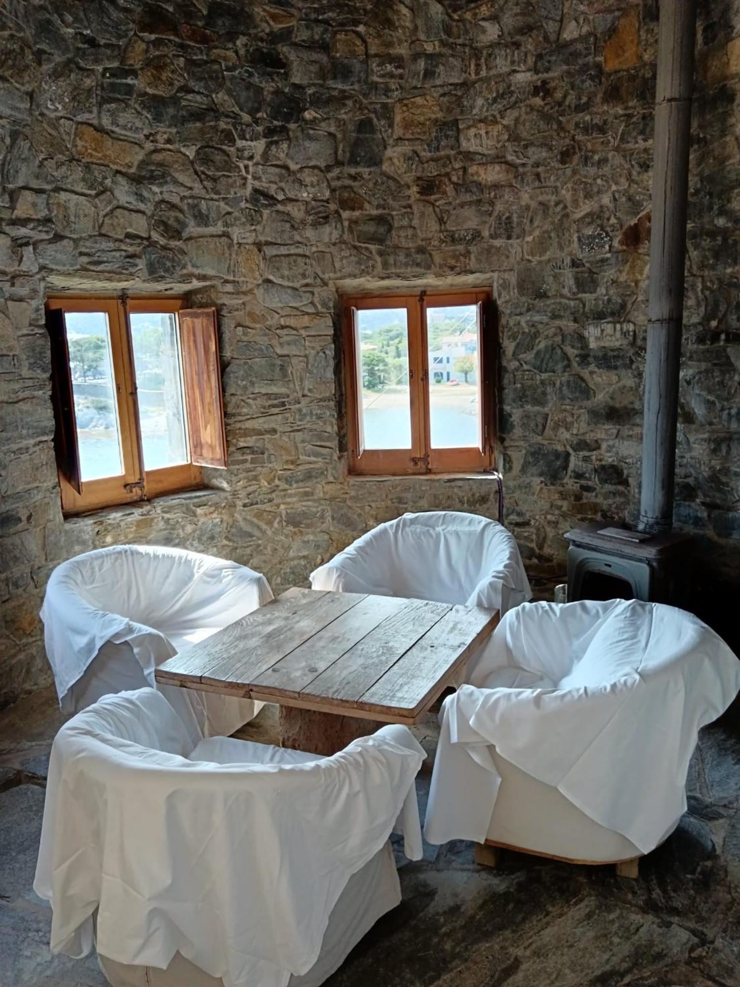Isla Privada En Cadaques De Ensueno Con 11 Habitaciones Dobles Con Bano Privado Y Piscina Экстерьер фото