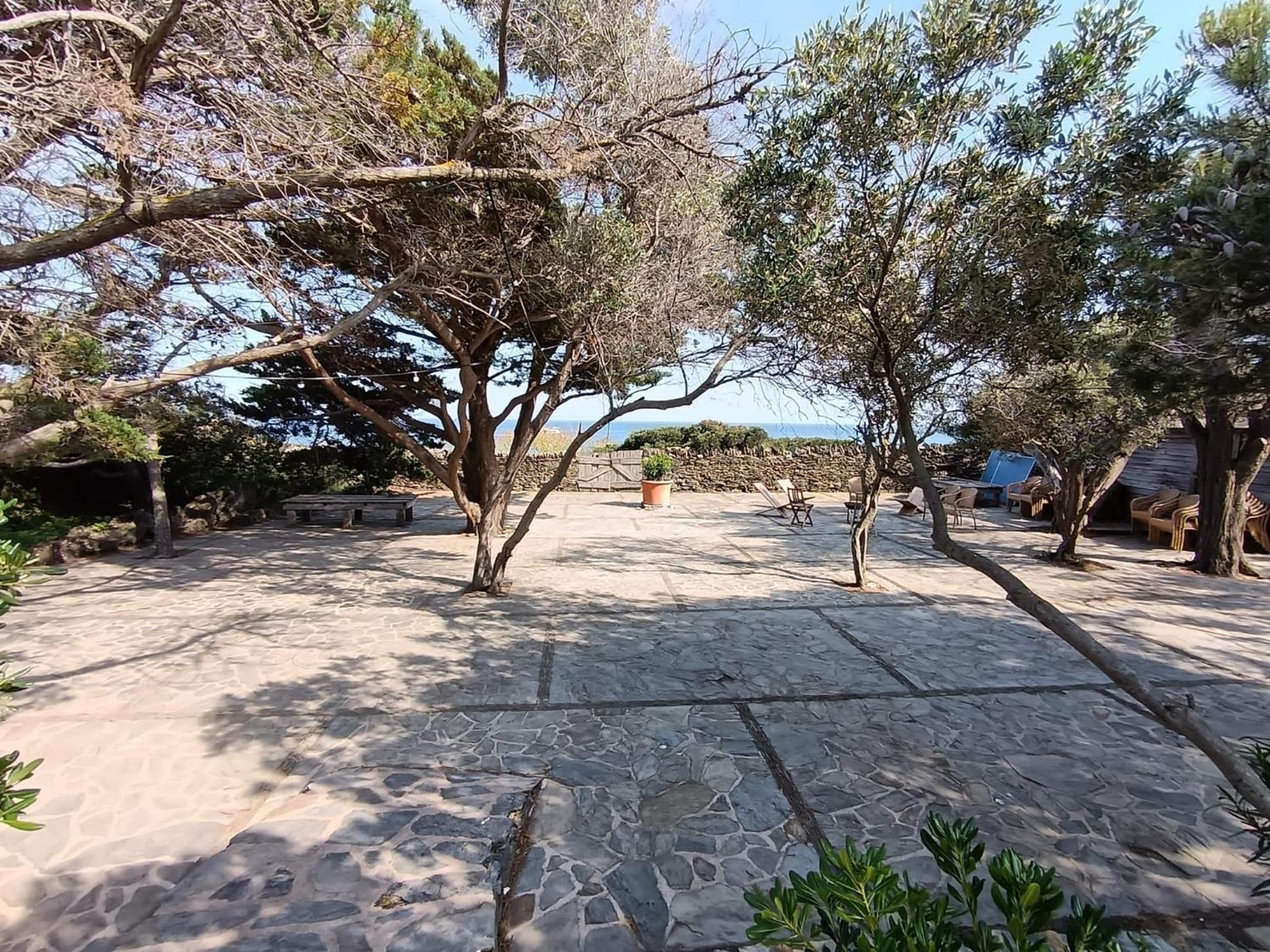 Isla Privada En Cadaques De Ensueno Con 11 Habitaciones Dobles Con Bano Privado Y Piscina Экстерьер фото